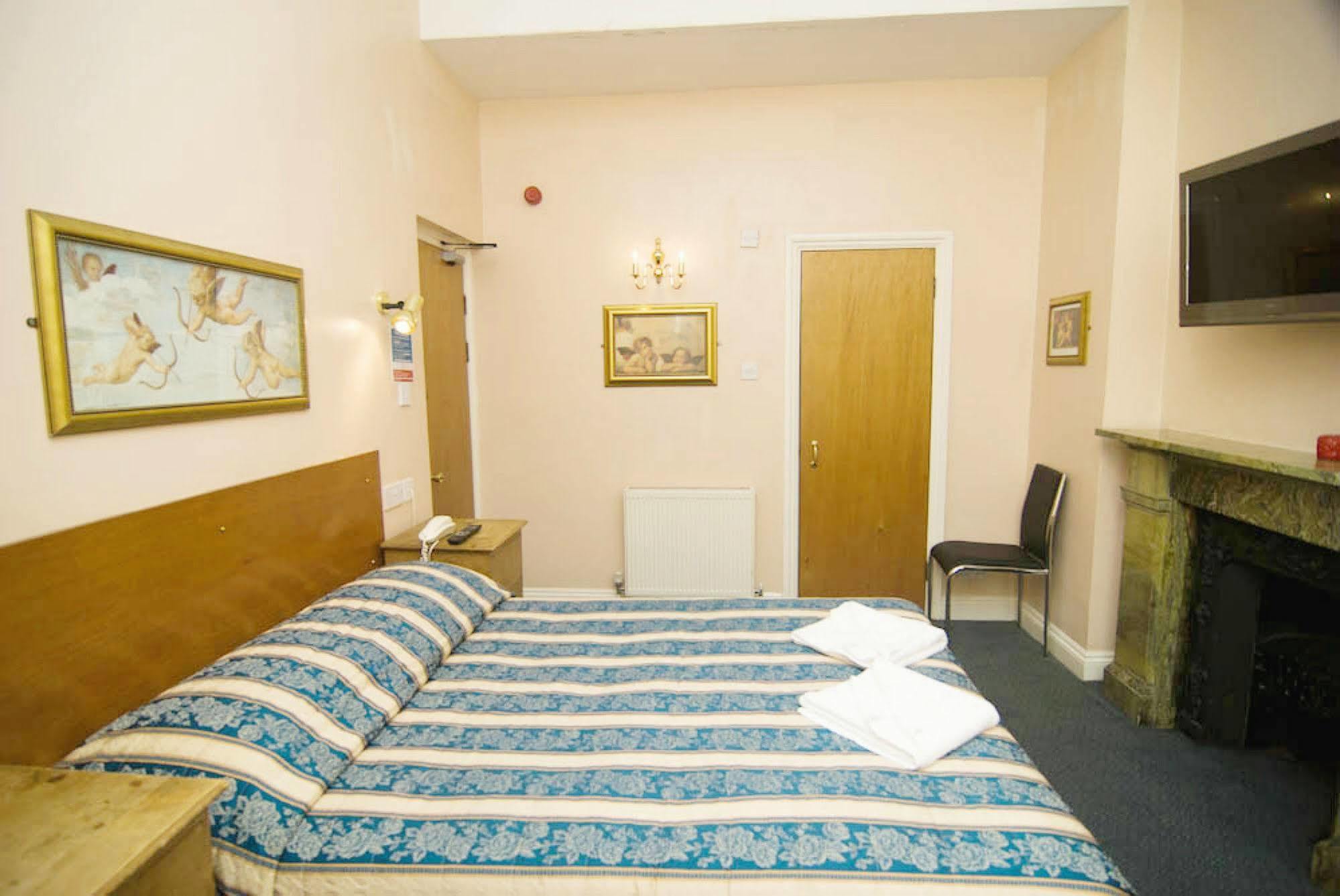 Normandie Hotel London Bagian luar foto